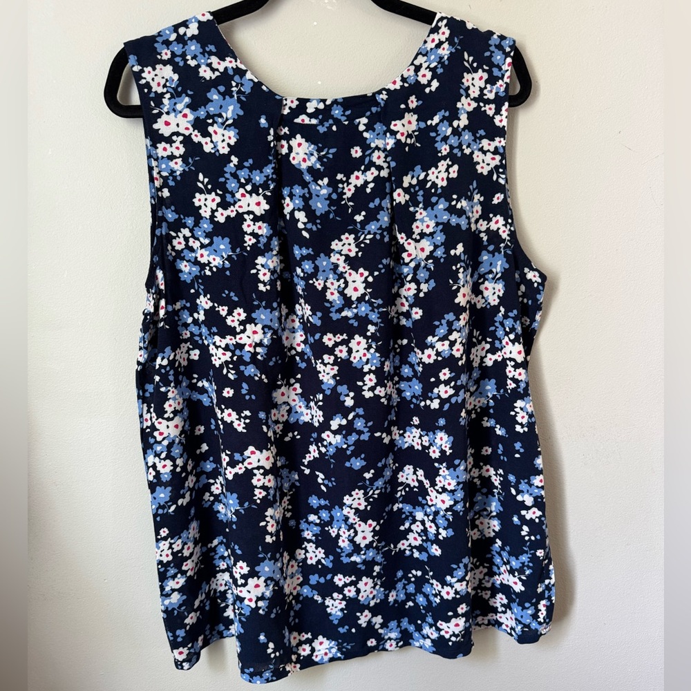 Olsen Europe Navy Floral Sleeveless Blouse